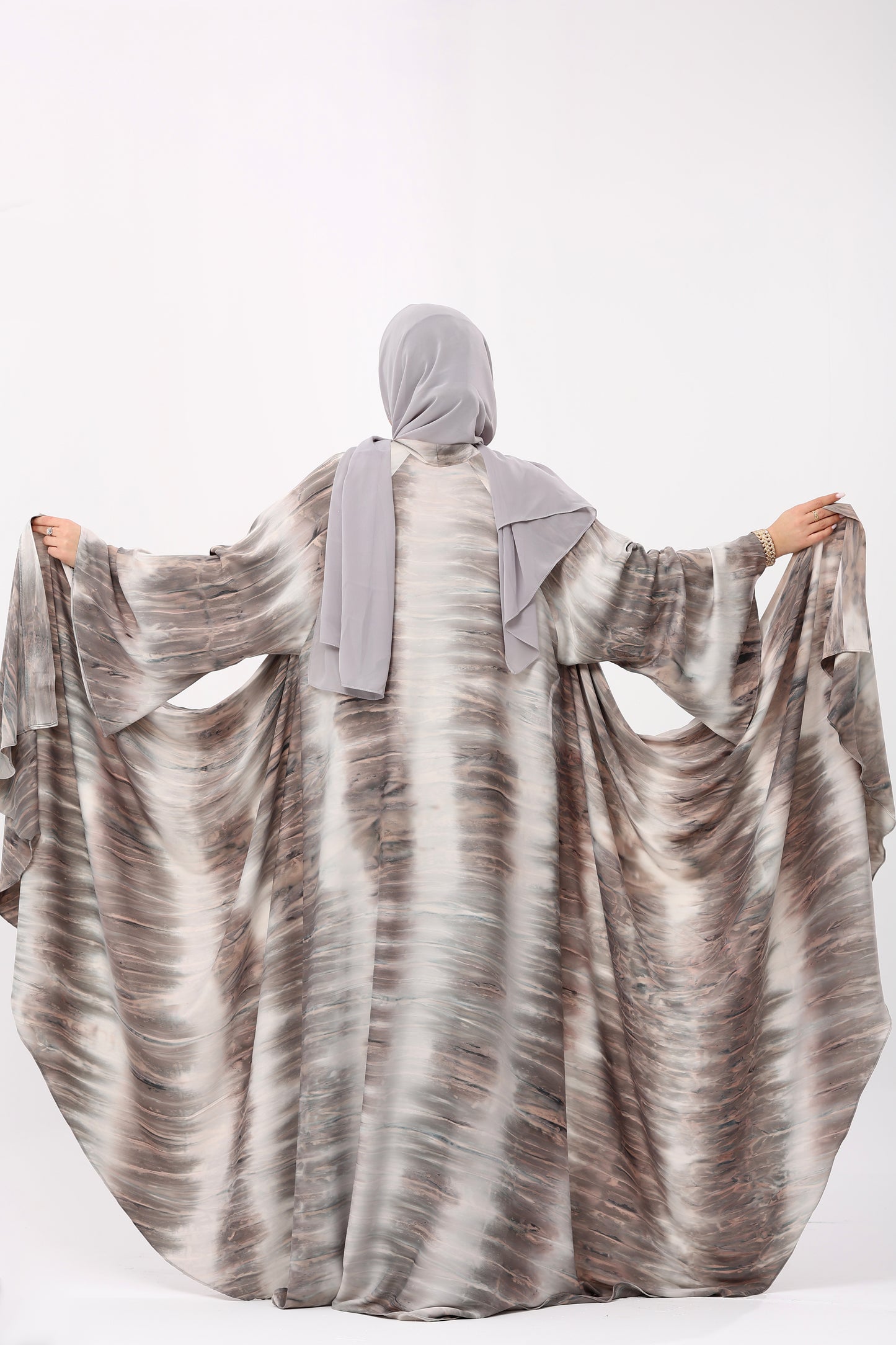 عباية دبل كلوش امواج